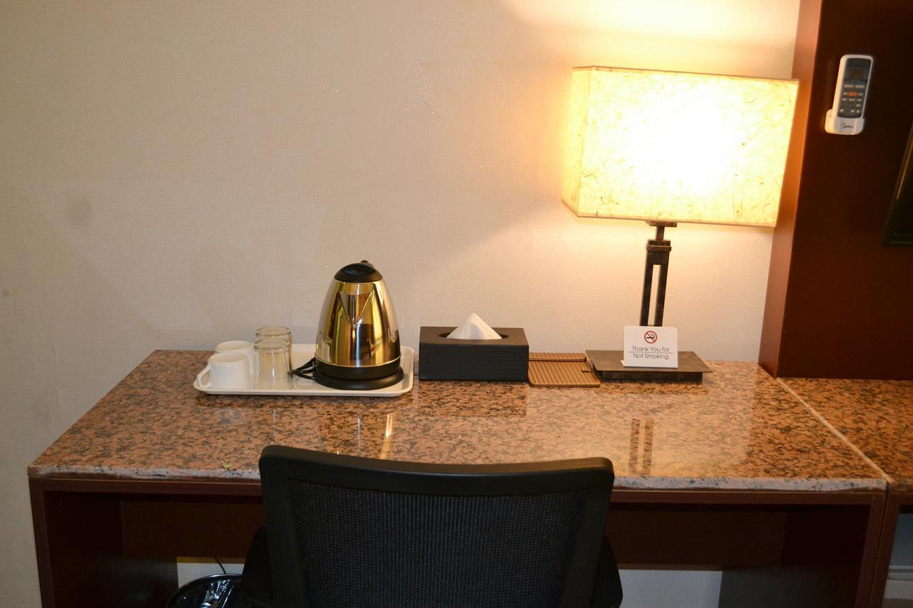 Hotel Broadway Yangon Eksteriør bilde