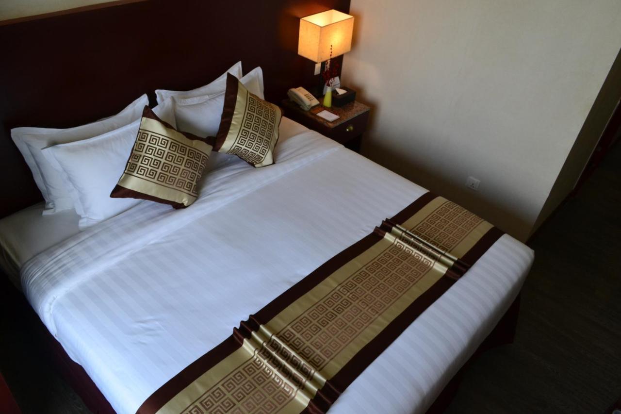 Hotel Broadway Yangon Eksteriør bilde