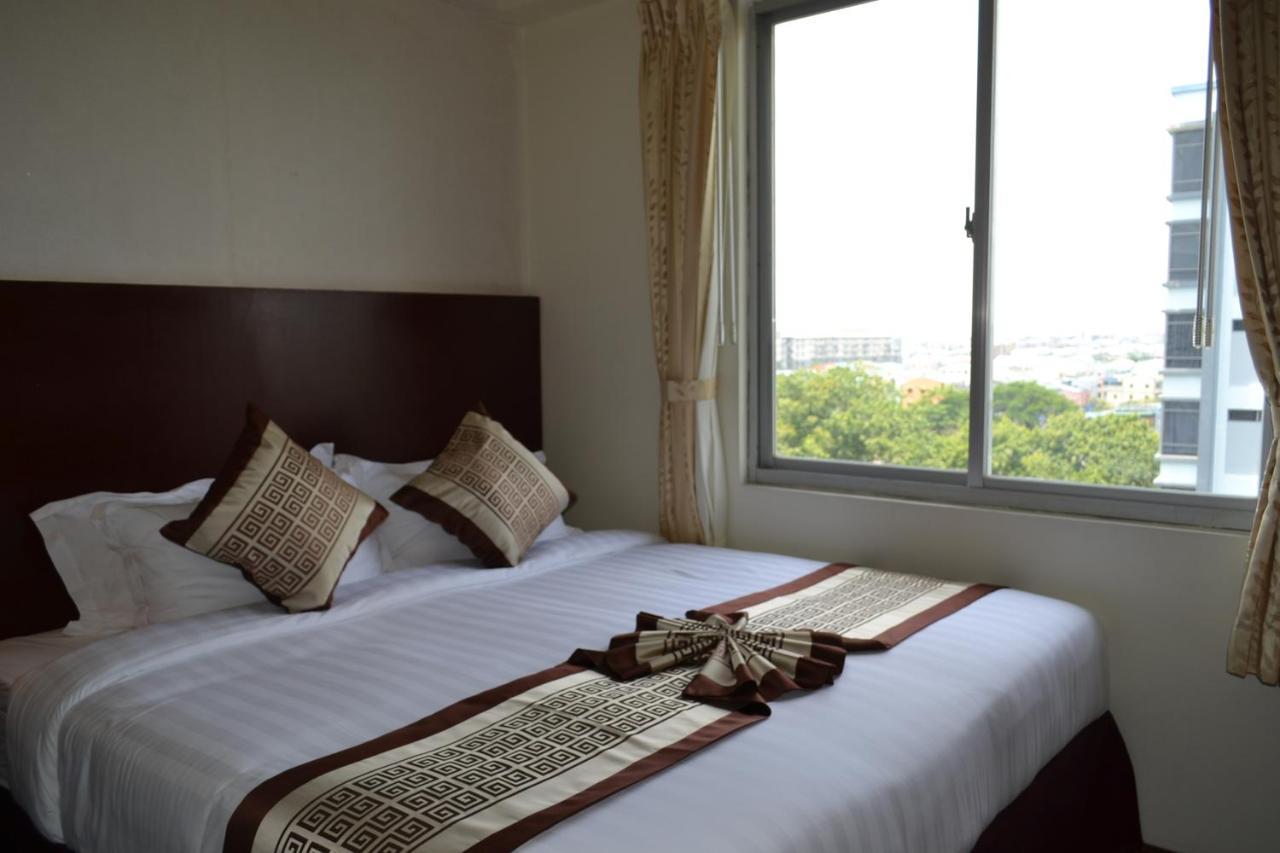 Hotel Broadway Yangon Eksteriør bilde