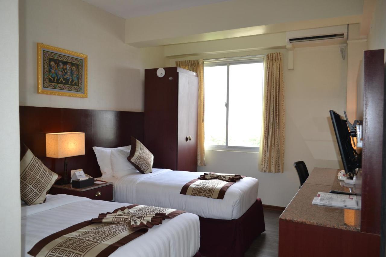 Hotel Broadway Yangon Eksteriør bilde