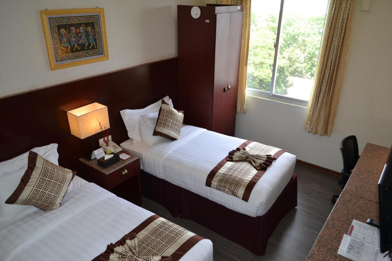 Hotel Broadway Yangon Eksteriør bilde