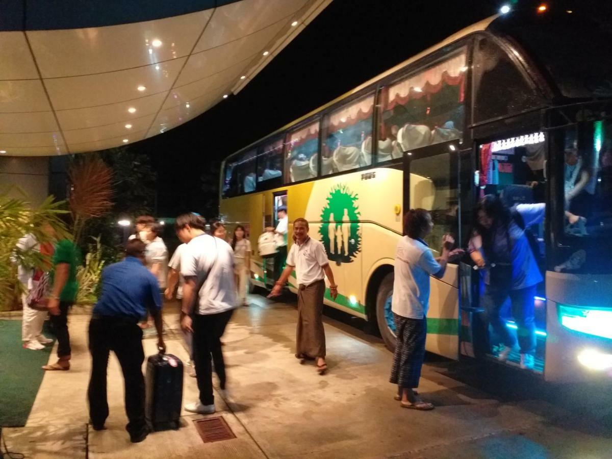 Hotel Broadway Yangon Eksteriør bilde